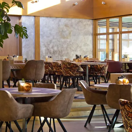Schaepkens St Fijt Szálloda 4*